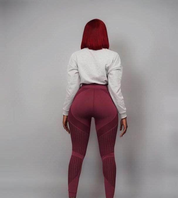 Show Out Leggings